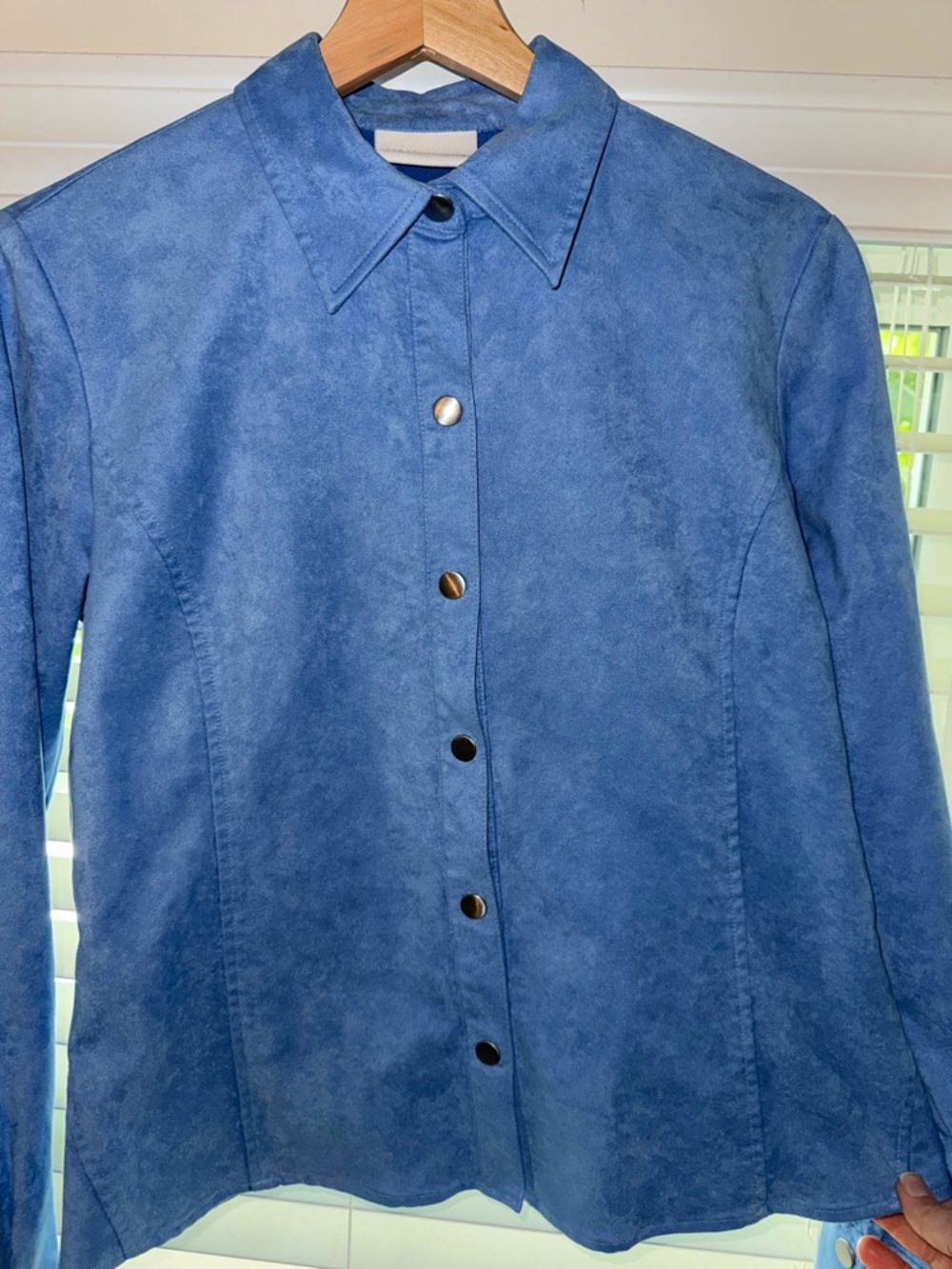 Amazing Vintage Liz Claiborne Light Blue Suede Snap Shirt